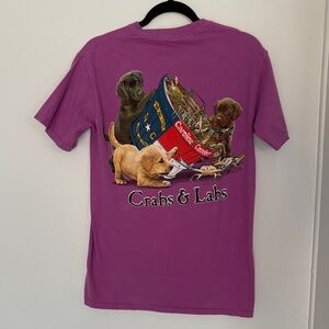 The Reel Outdoors Crabs & Labs Purple Graphic T-Shirt S
